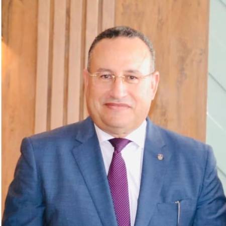 خالص التهنئة وأصدق التبريكات إلى معالي الوزير الأستاذ الدكتور/ عبد العزيز قنصوه.. بمناسبة تولي سيادته حقيبة وزارة التعليم العالي والبحث العلمي